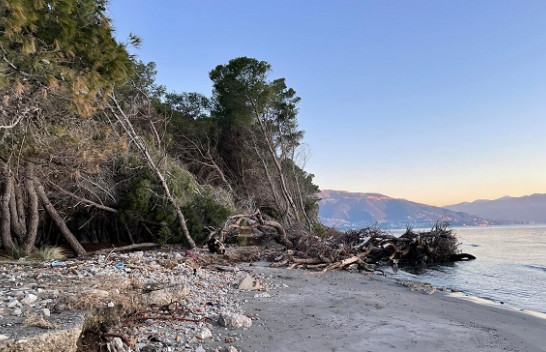 Turizmi në rritje dhe ndryshimet klimatike kërcënojnë bregdetin e Shqipërisë