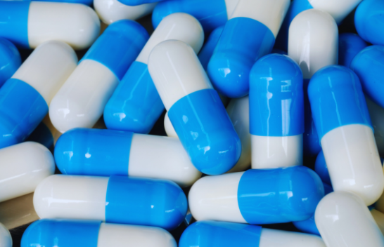 Antibiotikët që përdoren nga njerëzit po ndotin lumenjtë në mbarë botën