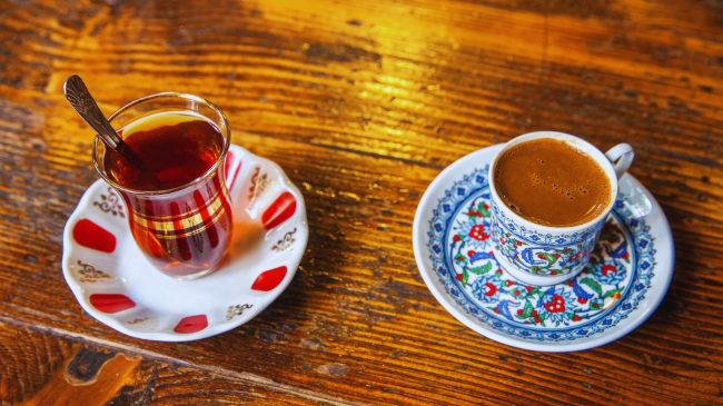 Çaj apo kafe?
