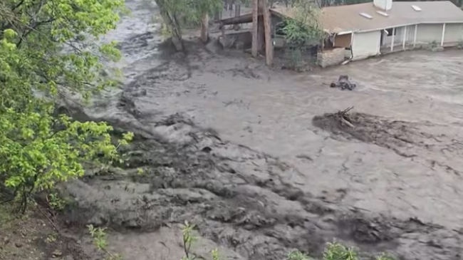 Pas Teksasit, moti ekstrem godet edhe Nju Meksikon, viktima dhe të zhdukur nga përmbytjet