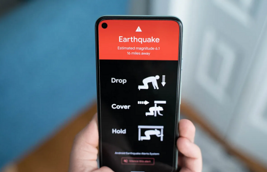 A e dini se si një telefon inteligjent mund t'ju shpëtojë jetën nëse bie një tërmet?