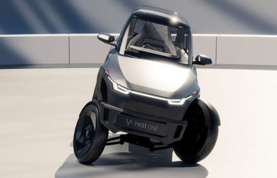 Po vjen vetura që duket si motoçikletë, por është elektrike