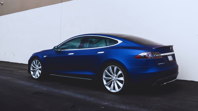 Vazhdon rënia e shitjeve të veturave Tesla në Evropë