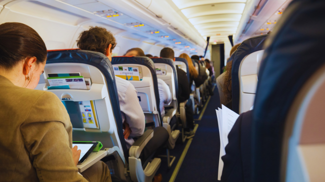 Si të përgatitemi për një fluturim të gjatë me aeroplan?