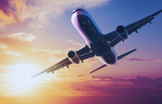 A është e mundur që një aeroplan të tejkalojë rrotullimin e Tokës?