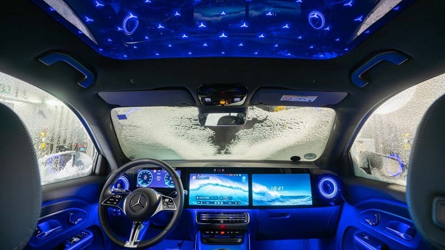 Mercedes zbuloi pamjen e brendshme të modelit të gjeneratës së re GLB