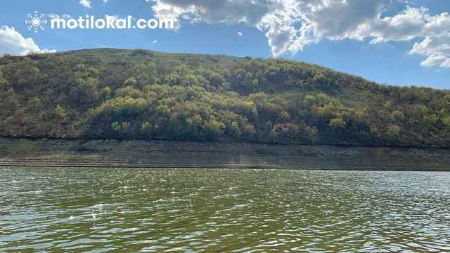 Pas reshjeve të shiut, rritet niveli i ujit në Batllavë e Badovc