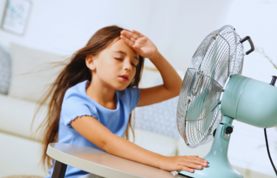 Nxehtësia e tepërt: Si po dëmtojnë temperaturat në rritje zhvillimin e fëmijëve