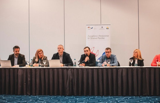 Kosova ul përdorimin e qeseve plastike