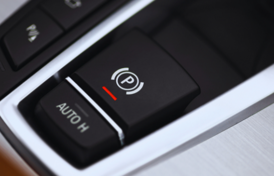 Pse shumica e veturave kaluan në frena elektronike parkimi?