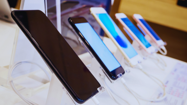 Këta janë telefonat më të shitur vitin e kaluar