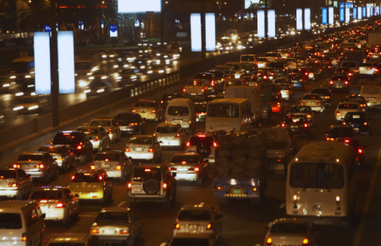 Zhurma e trafikut gjatë natës lidhet me nivele më të larta të kolesterolit