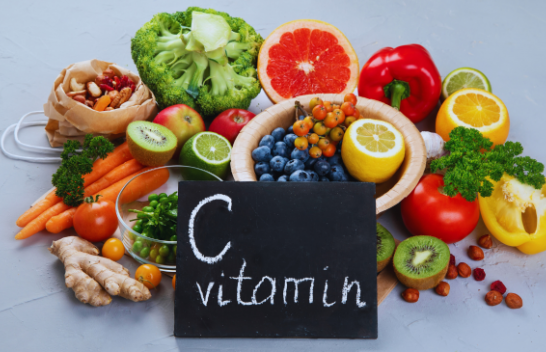 Vitamina C dhe ftohja: A i lehtëson vërtet simptomat
