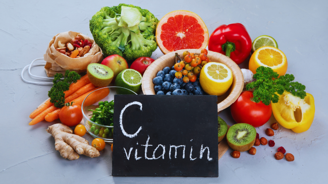 Vitamina C dhe ftohja: A i lehtëson vërtet simptomat