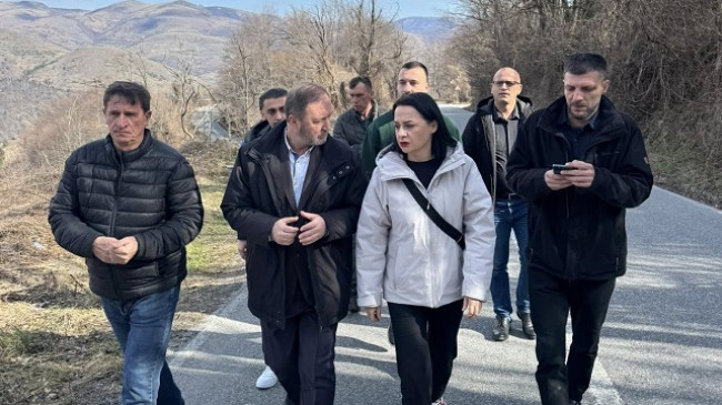 Ministrja Pacolli inspektoi zbatimin e ndalimit të ndërtimeve pa leje në Parkun Kombëtar “Sharri”