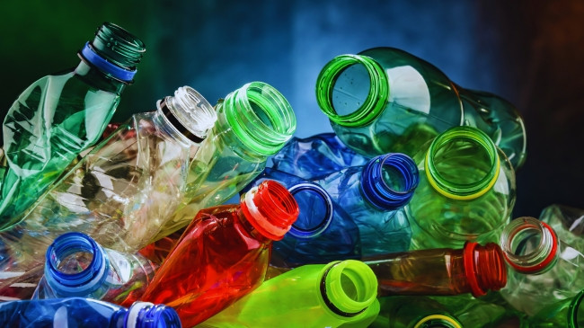 Riciklimi i plastikës nuk do të jetë më kurrë i njëjtë pas reaksionit të ri kimik