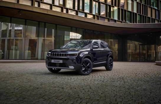 Jeep prezanton Avenger Black Edition me një paketë më të pasur pajisjesh