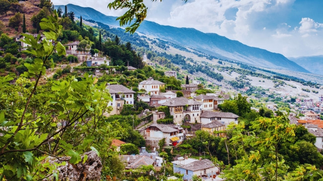 Gjirokastra: qyteti që nuk i dorëzohet kohës