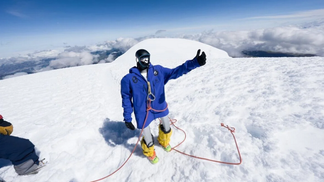 Roboti humanoid ngjitet në vullkan, planifikon të ngjitet në malin Everest