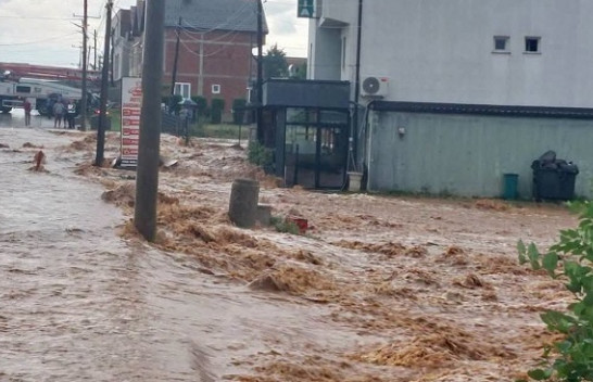 Gjendje e rënduar në Dardani të Ferizajt pas vërshimeve, Basha reagon në terren