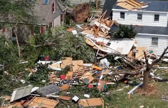 Shikoni se si një tornado shkatërroi Wisconsin-in: Pamjet ajrore zbulojnë infrastrukturën e shkatërruar dhe veturat e përmbysura