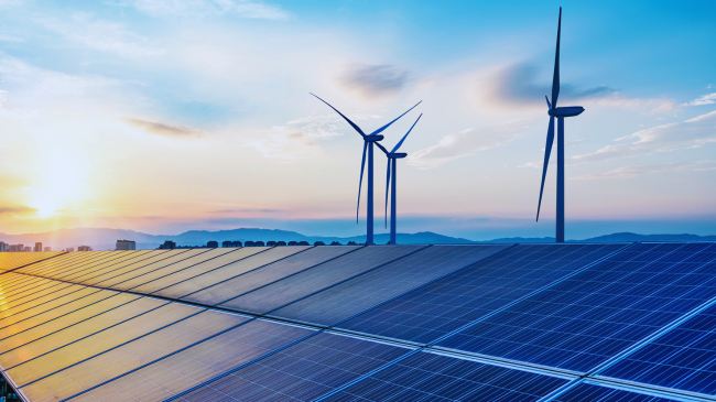 Energjia e erës apo ajo diellore: Cili burim energjie është më efikas?