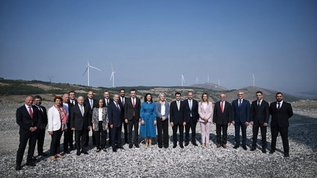 Përurohet Parku i Erës në Zatriq, Kosovës i shtohen 70 MW energji elektrike