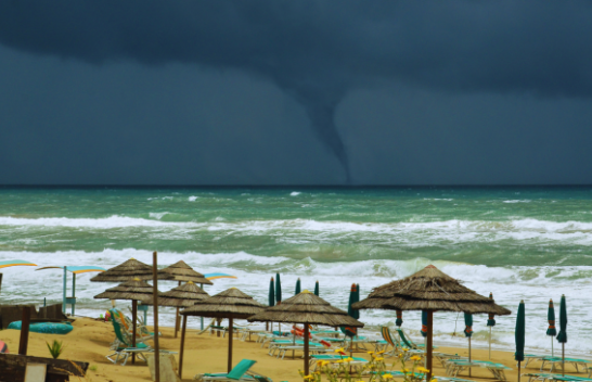 Pamje të frikshme nga goditja e tornados në Itali