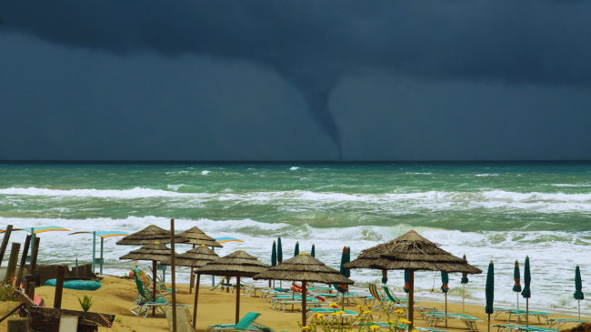 Pamje të frikshme nga goditja e tornados në Itali