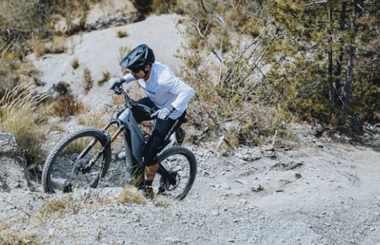 Honda hyn në botën e e-MTB: Zbulohet prototipi i biçikletës elektrike malore